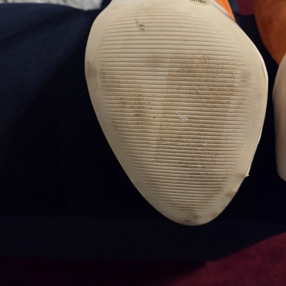 Open-Toe Heels - Picture 5 of 8